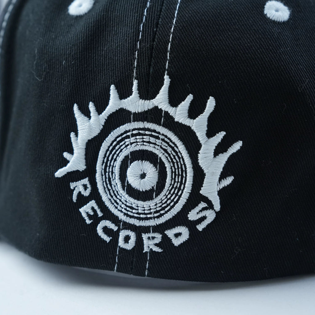 DIAMONDS CAP