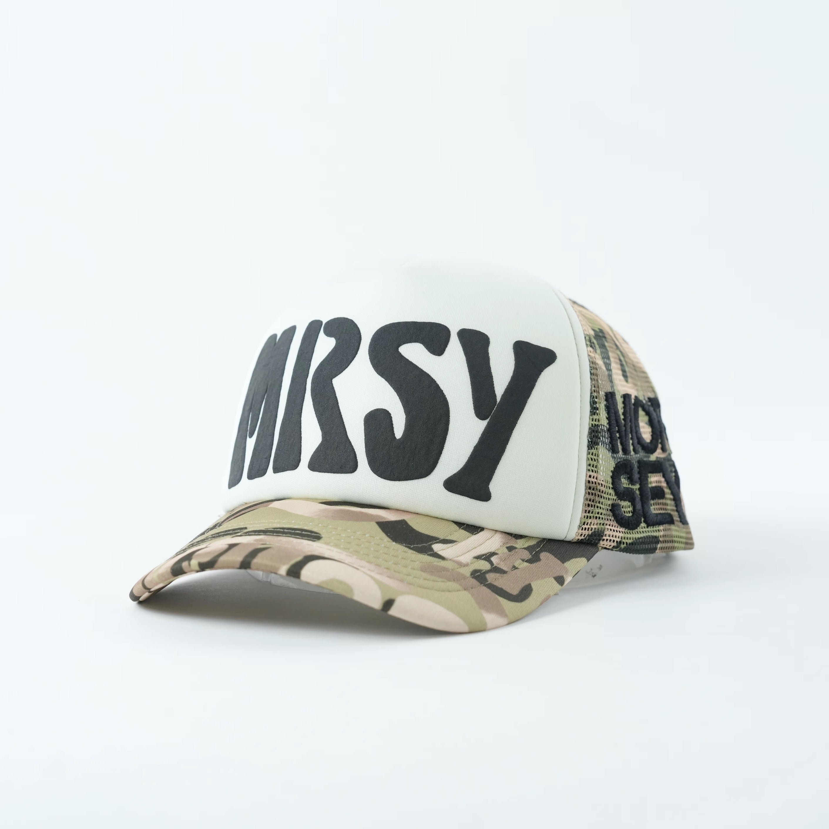 CLASSIC CAMMO TRUCKER