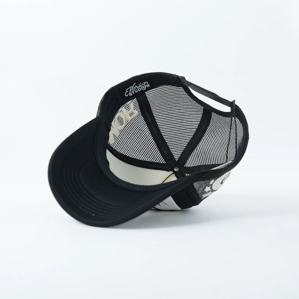 BLACK TRUCKER